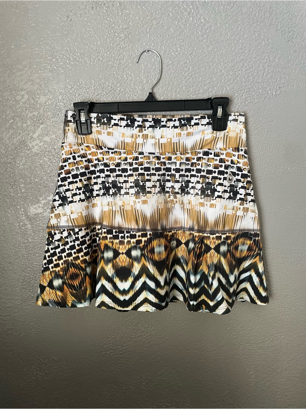 Patterned A-Line Skort in Black, White & Gold